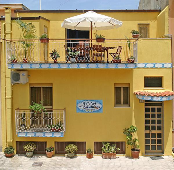 Bed and Breakfast I Colori Dell'Arcobaleno Santo Stefano di Camastra Exteriér fotografie